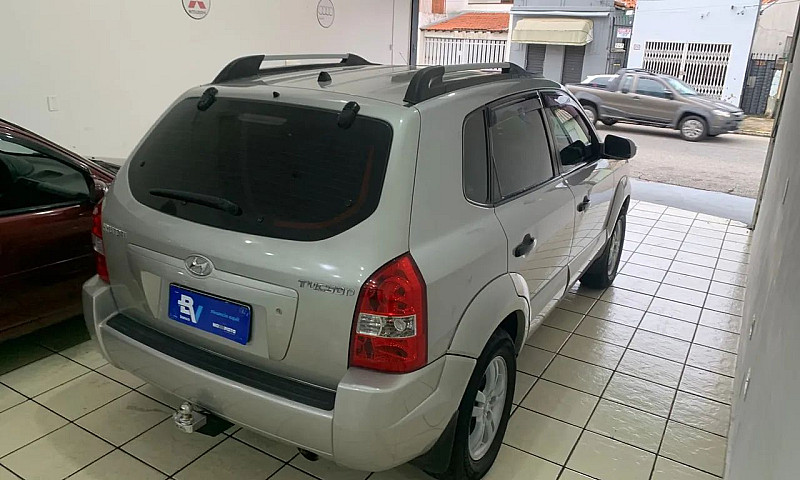 Hyundai Tucson 2.0 1...