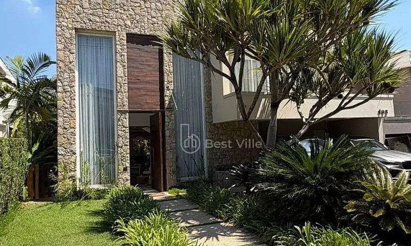 Casa Com 4 Dormitóri...