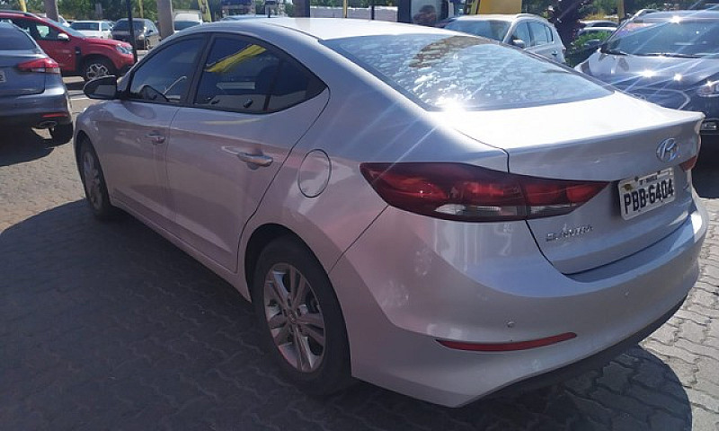 Hyundai Elantra 2.0 ...
