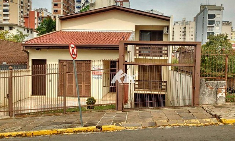 Casa Com 4 Dormitóri...