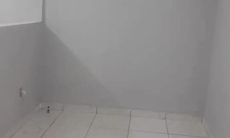 Alugo Kitnet...