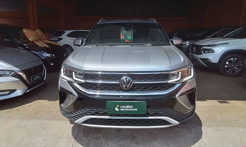 Volkswagen Taos 2023...