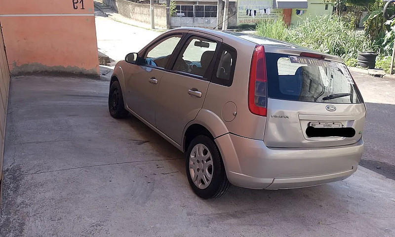 Ford Fiesta Se 1.0 8...