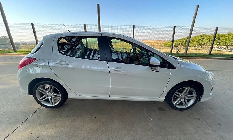 Peugeot 308 Allure 2...