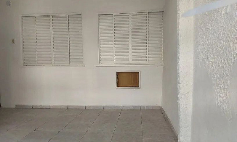 Alugo Excelente Casa...