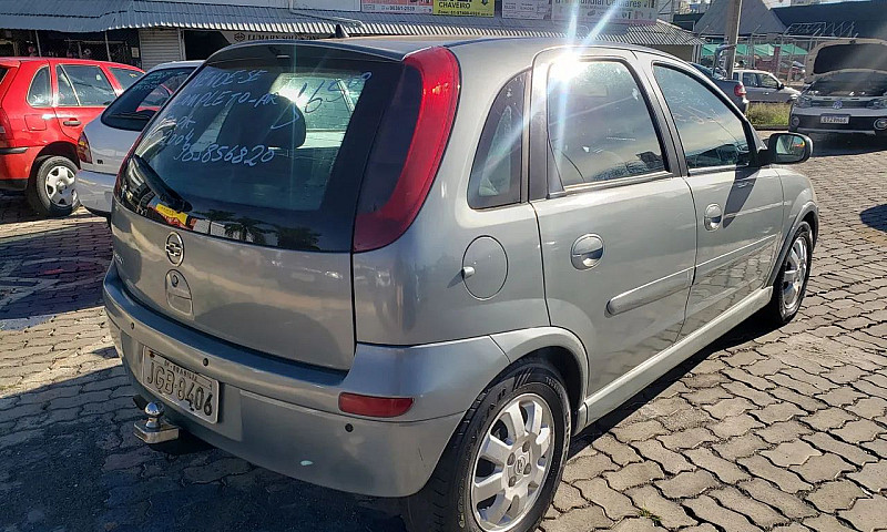 Chevrolet Corsa Hatc...