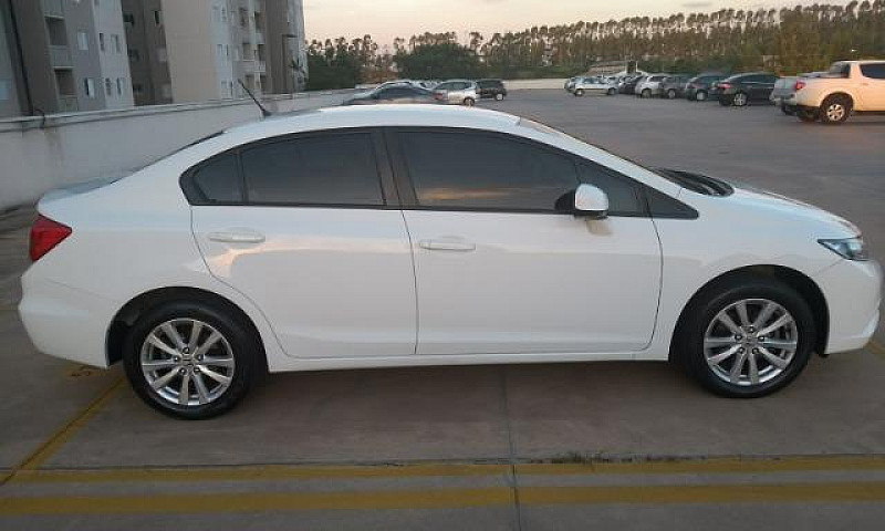 Honda Civic Branco 1...