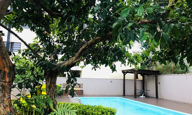 Casa Com Piscina Par...