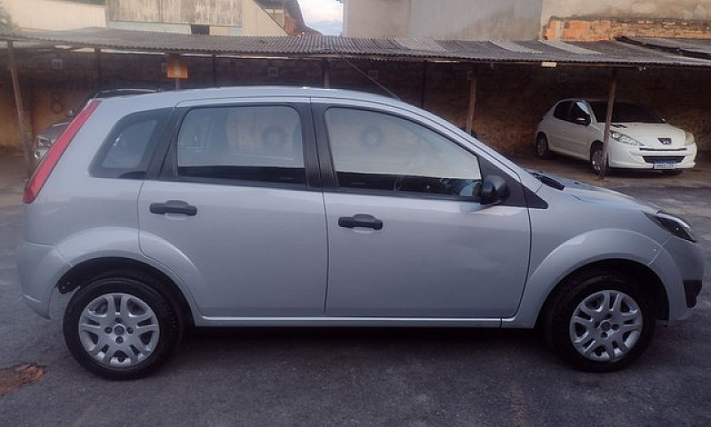 Ford Fiesta 12/12...