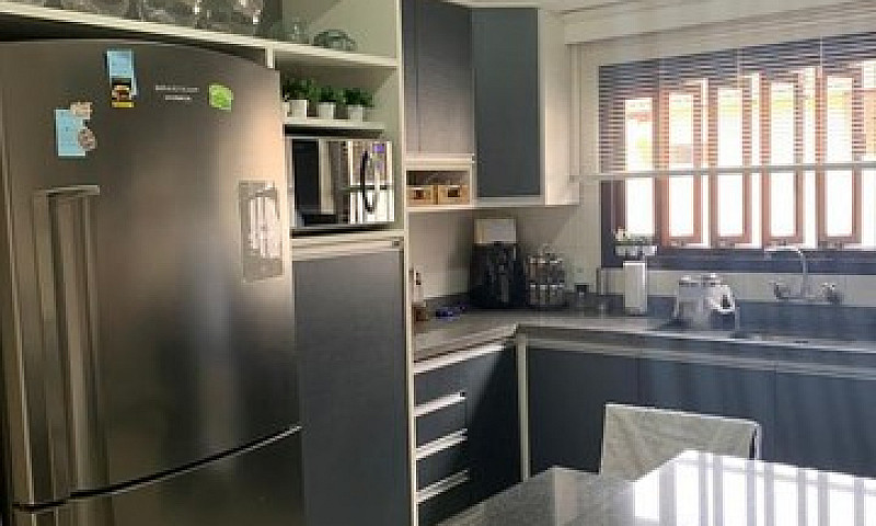 Casa No Floresta Com...