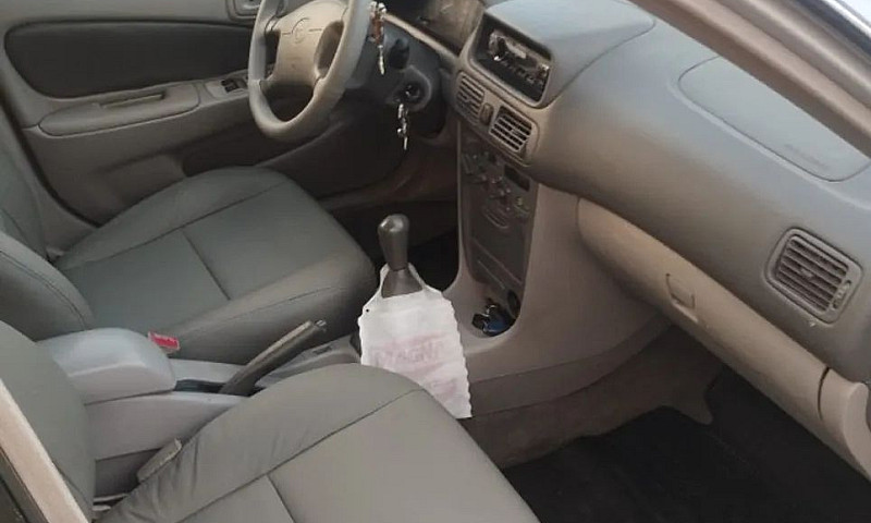 Toyota Corola Xei 1....