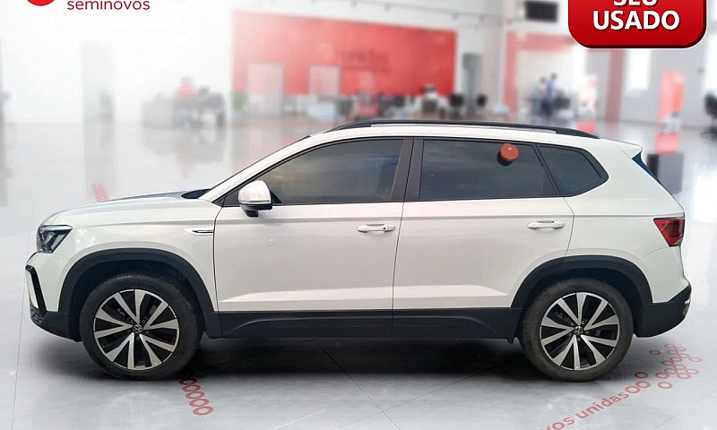 Volkswagen Taos 2023...