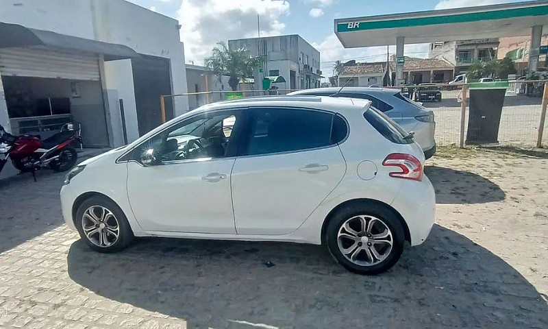 Peugeot 208 Griffe 1...