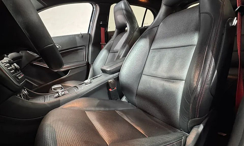 Mercedes-Benz Gla 45...