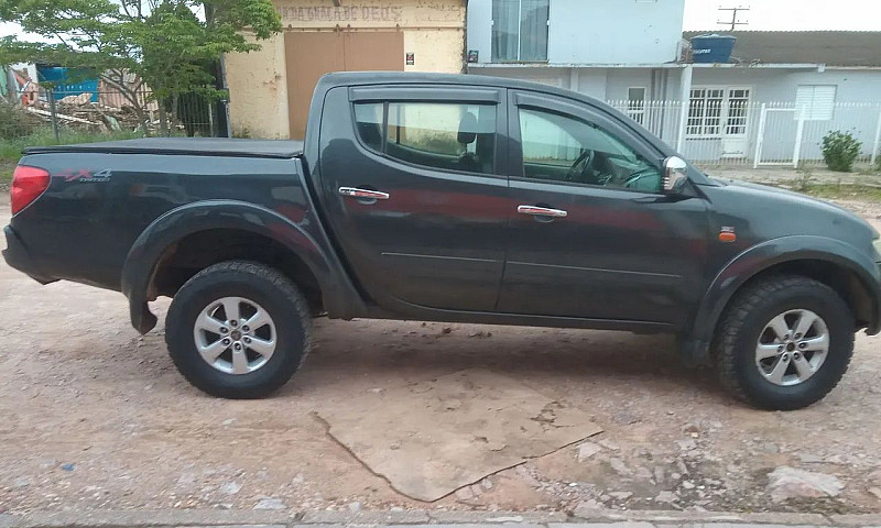 Mitsubishi L200 Trit...