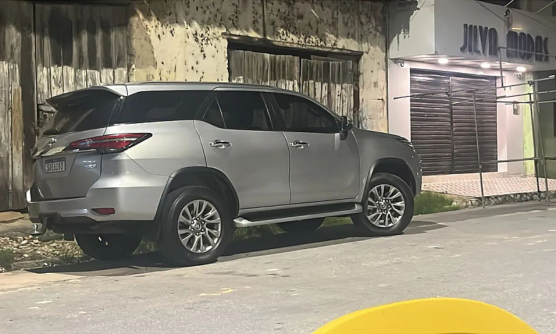 Toyota Hilux Sw4 Srx...