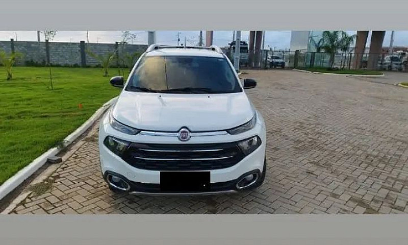 Fiat Toro Volcano 2....