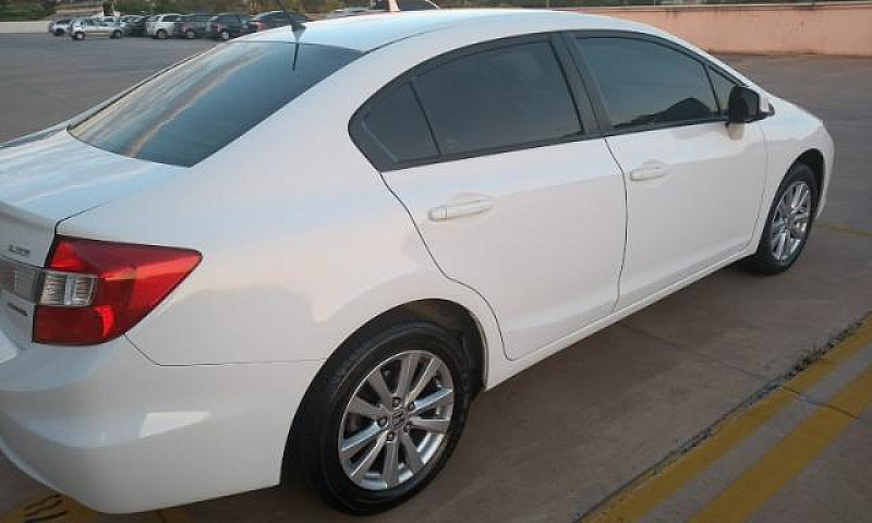 Honda Civic Branco 1...