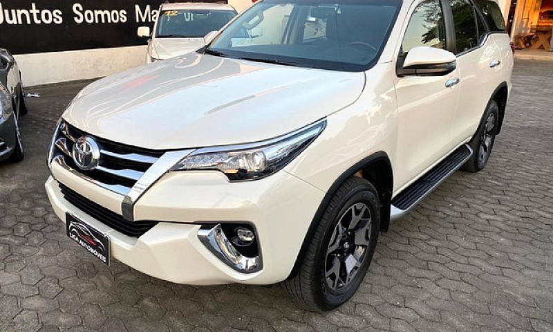 Toyota Hilux Sw4 Srx...