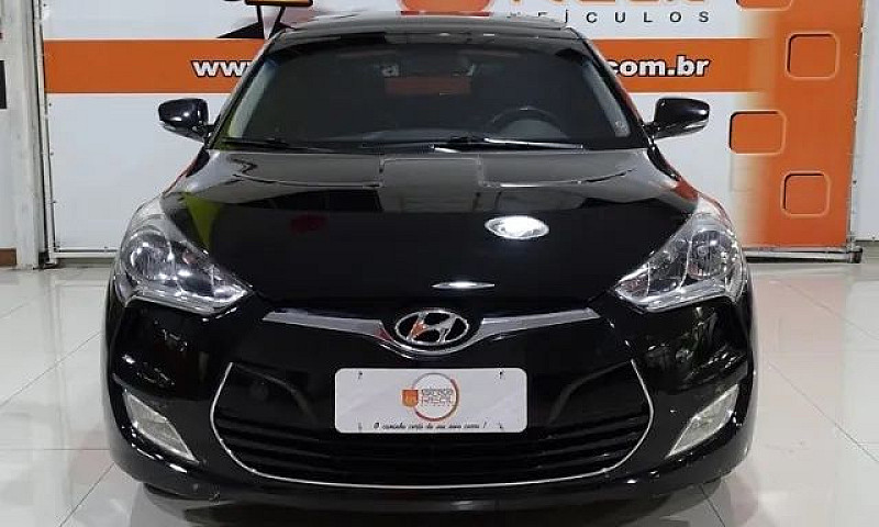 Hyundai Veloster Com...
