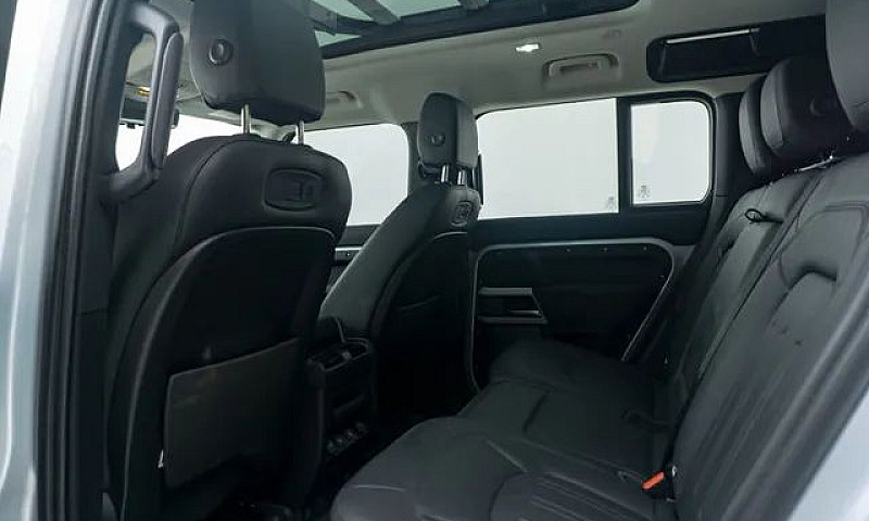Land Rover Defender ...
