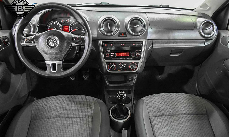 Volkswagen Voyage 1....
