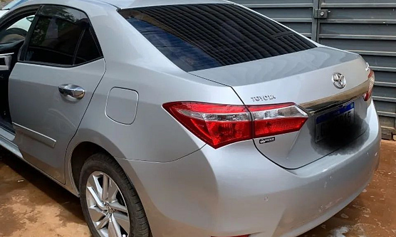 Toyota Corolla Gli 1...