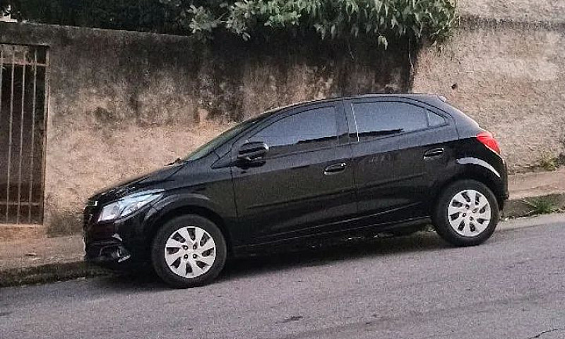 Chevrolet Onix Hatch...
