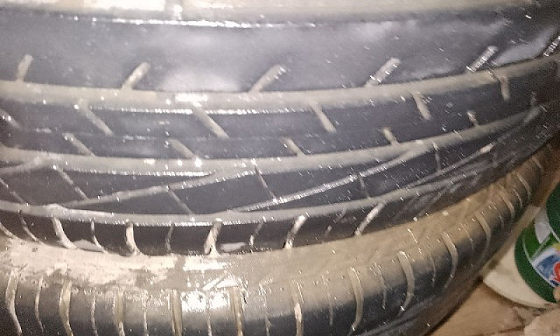 Pneus185/70/14...