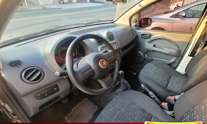 Fiat Uno Vivace Cele...