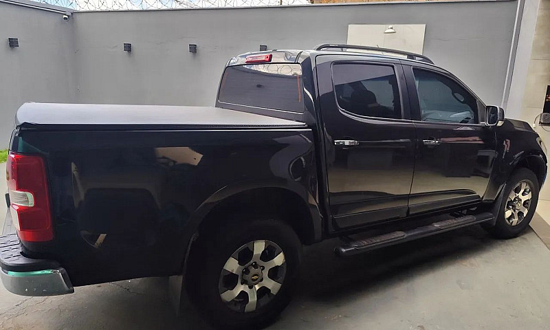 Chevrolet S10 Pick-U...