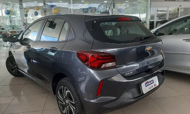 Chevrolet Onix Hatch...