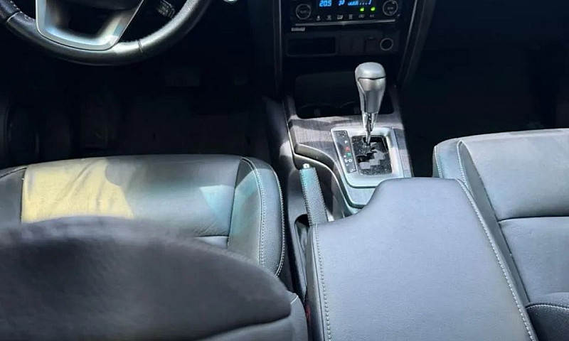 Toyota Hilux Sw4 Srv...