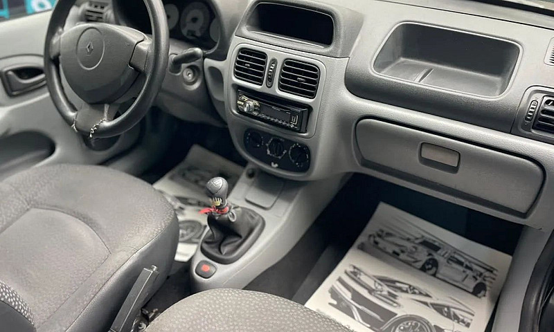Renault Clio Hi-Flex...