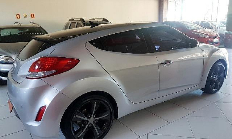 Hyundai Veloster 1.6...