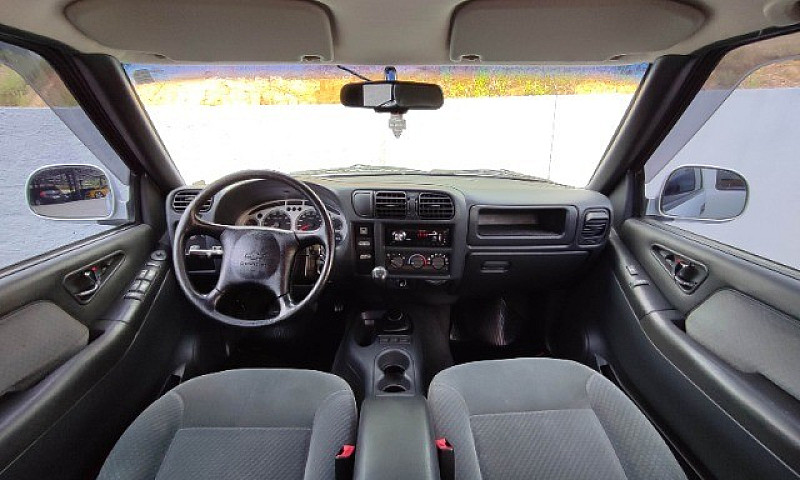 Chevrolet Blazer 200...