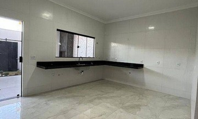 Casa Com 3 Dormitóri...