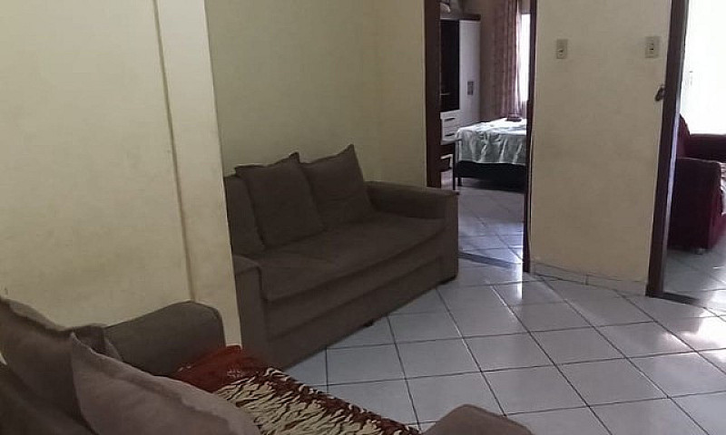 Imóvel Com Duas Resi...