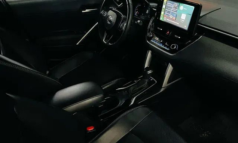 Toyota Corolla Cross...