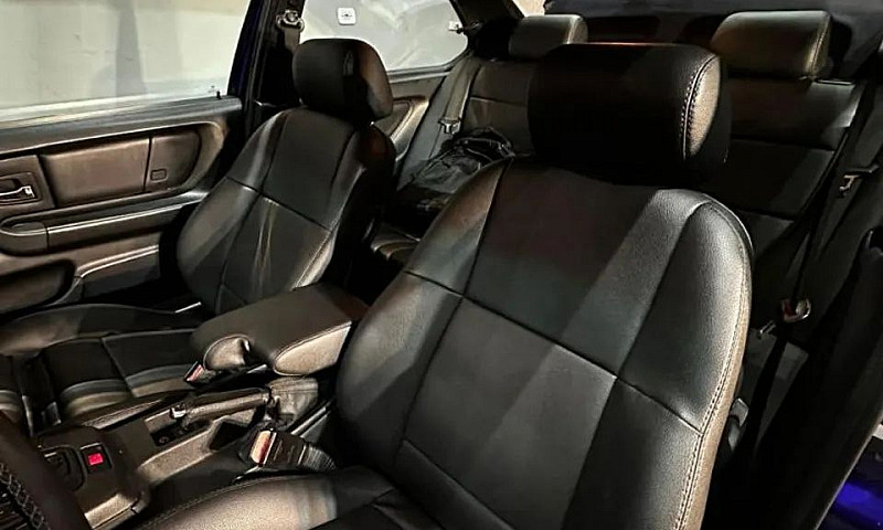 Bmw 323I 323Ti Compa...