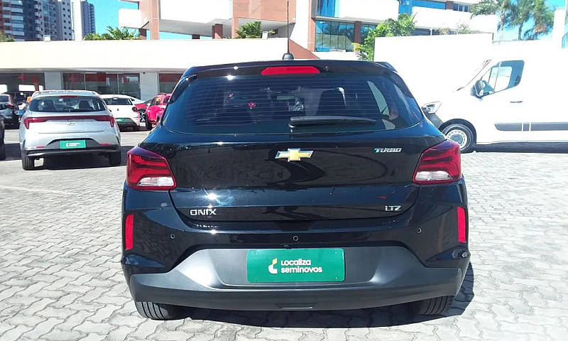 Chevrolet Onix Hatch...