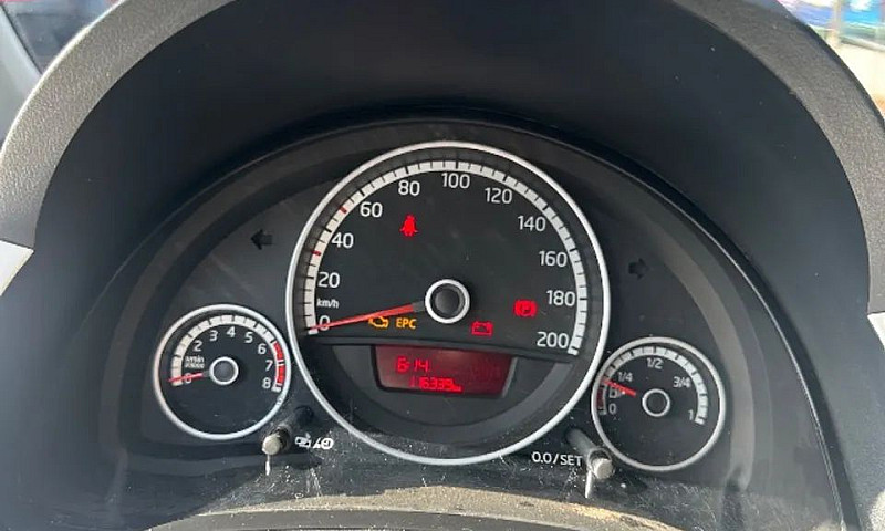 Volkswagen Up! Black...