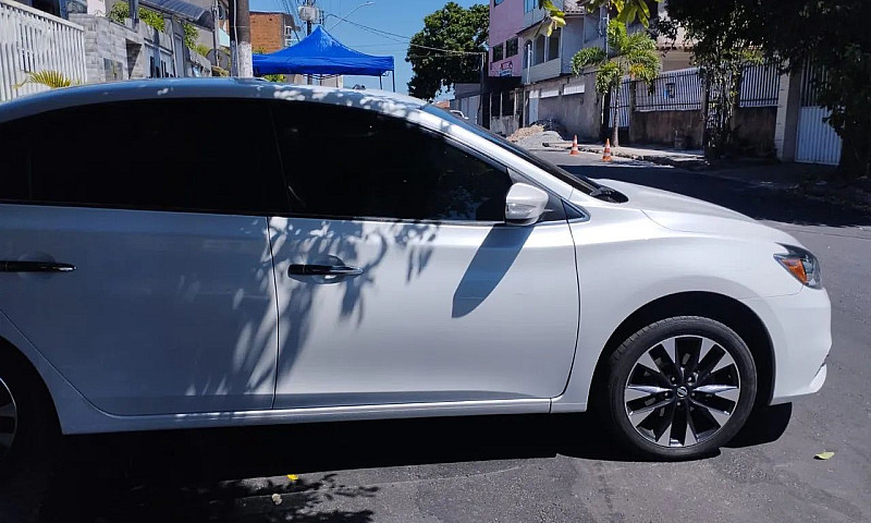 Nissan Sentra Sl 2.0...