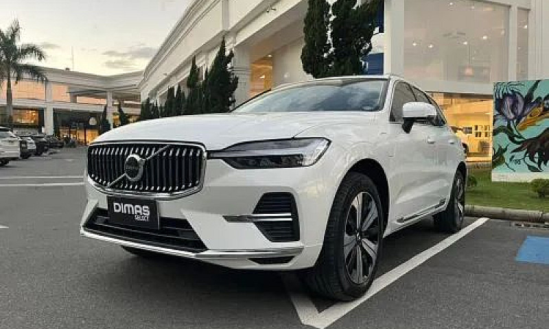 Volvo Xc-60 T-8 Plus...