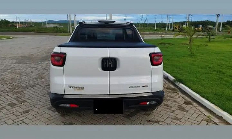 Fiat Toro Volcano 2....