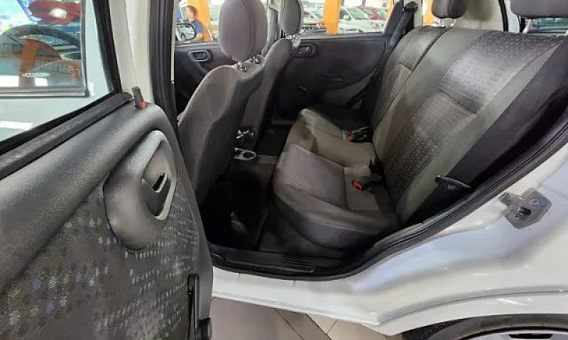 Chevrolet Corsa Hatc...