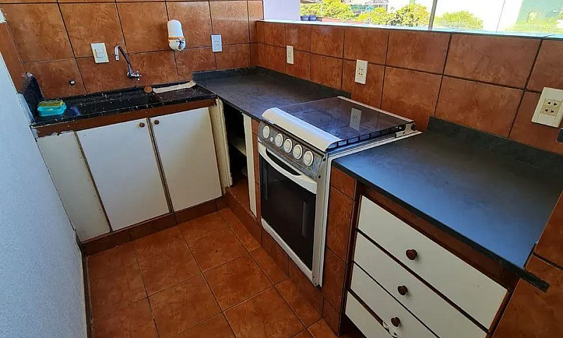 Quarto Em República ...