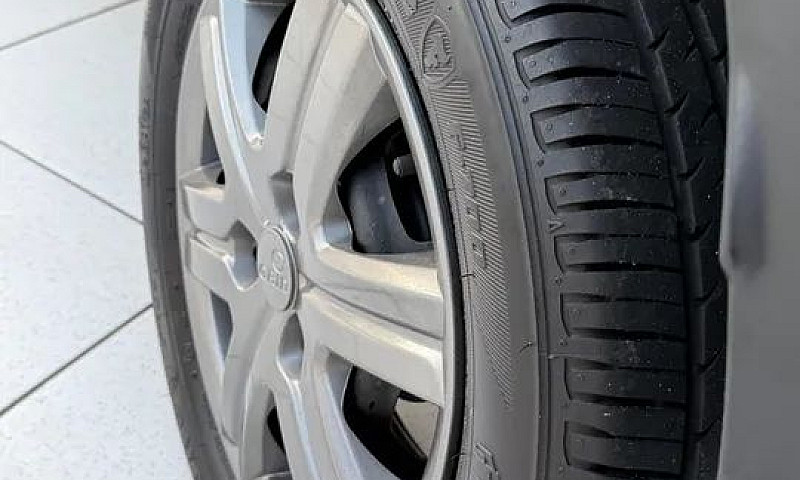 Kwid Zen 1.0 Flex 20...