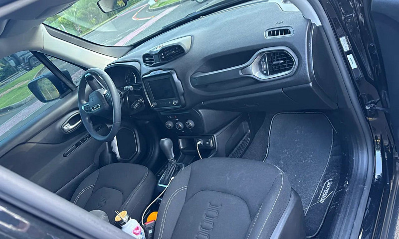 Jeep Renegade T270 1...