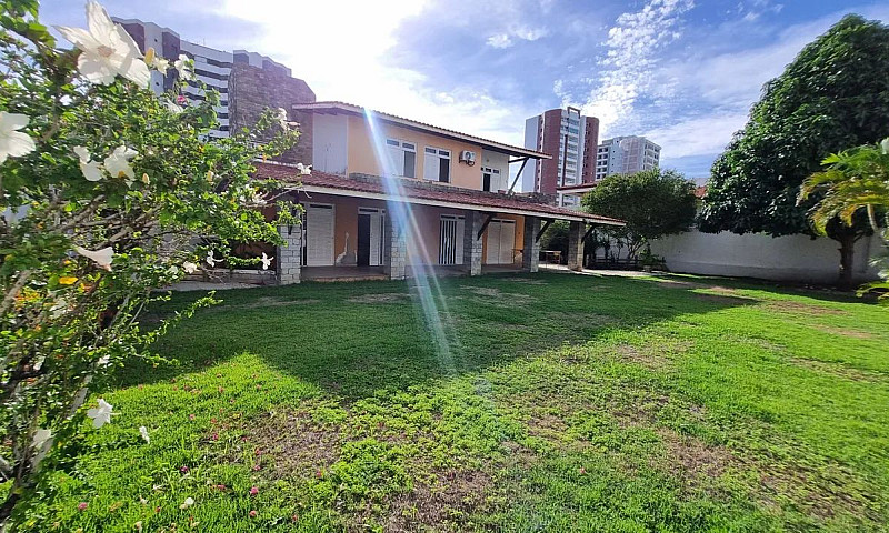 Mansão No Melhor Lug...